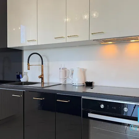 Apartment Bloom With Sauna & Gym, 5 Min To Baltic Sea & Polsat Arena *