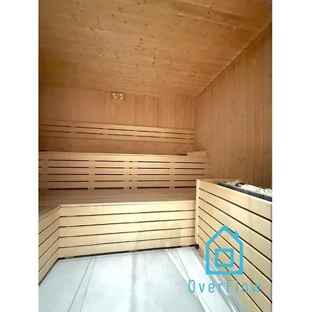 Bloom With Sauna & Gym, 5 Min To Baltic Sea & Polsat Arena Апартаменты *